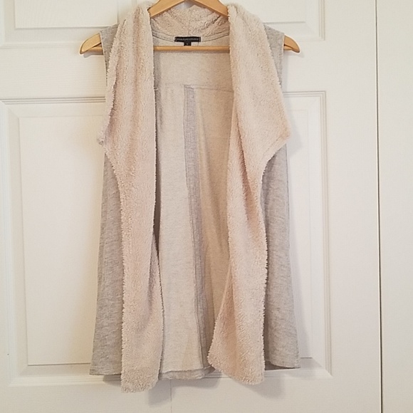 Signature Studio Jackets & Blazers - 4 for $25 Signature Studio Gray Vest w/ Faux Fur